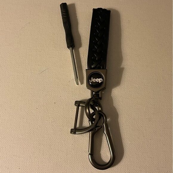 Jeep Logo Key Fob Keychain in Black Leather NWT - Picture 1 of 5